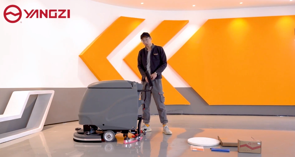 如何有效使用手推式洗地機